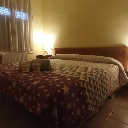Вилла Pages Sant Climent Sescebes Экстерьер фото