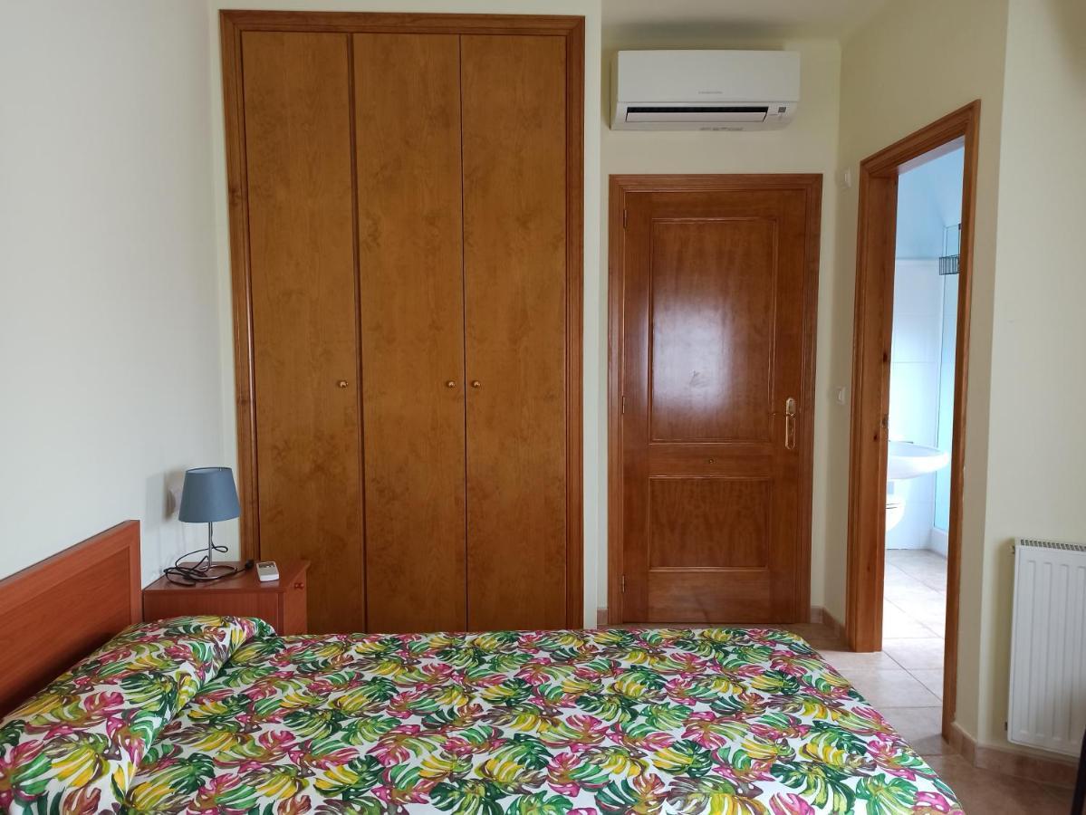 Вилла Pages Sant Climent Sescebes Экстерьер фото